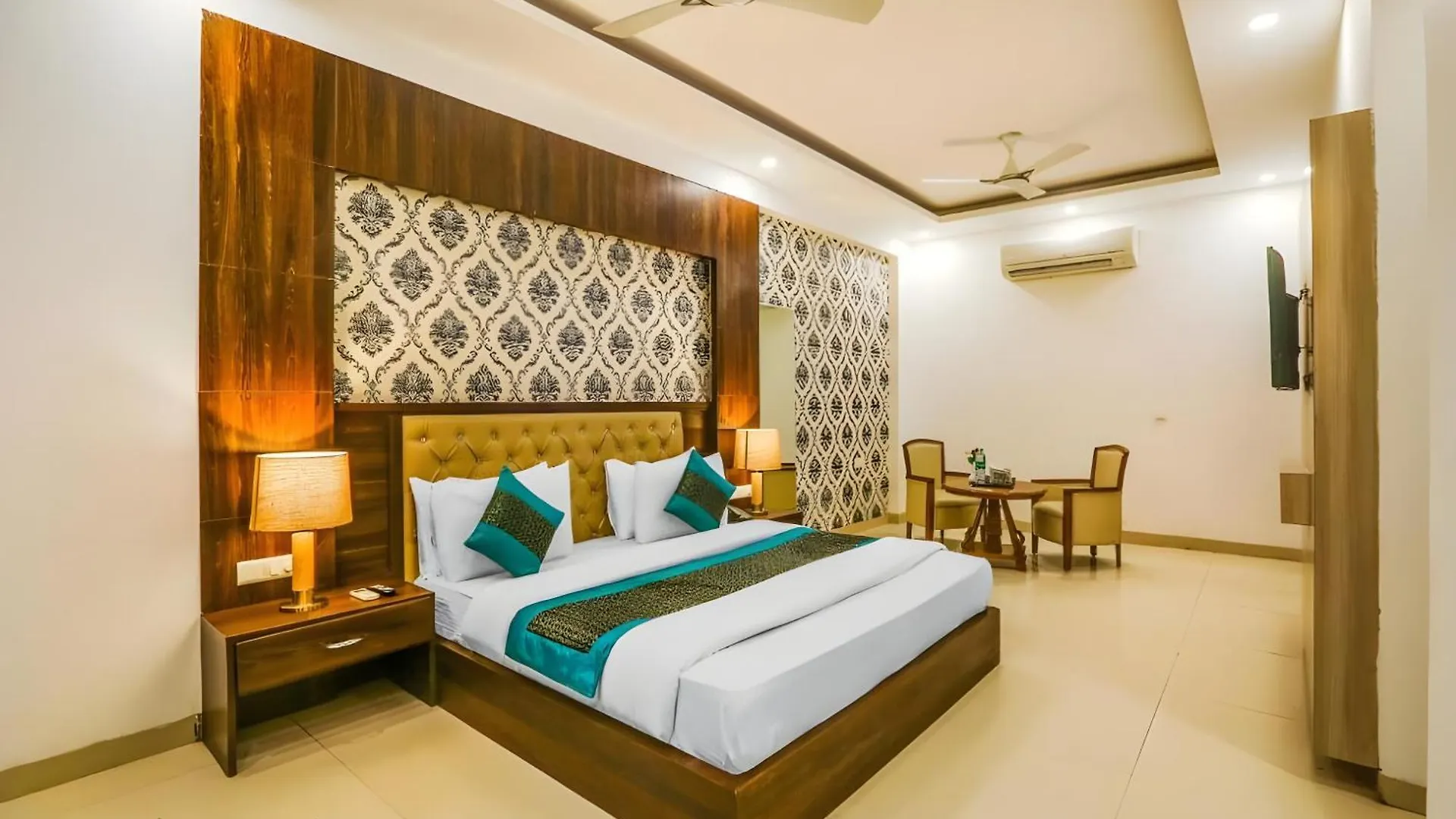 Hotel Almaty International With Free Airport Transffer Nové Dillí 4*,