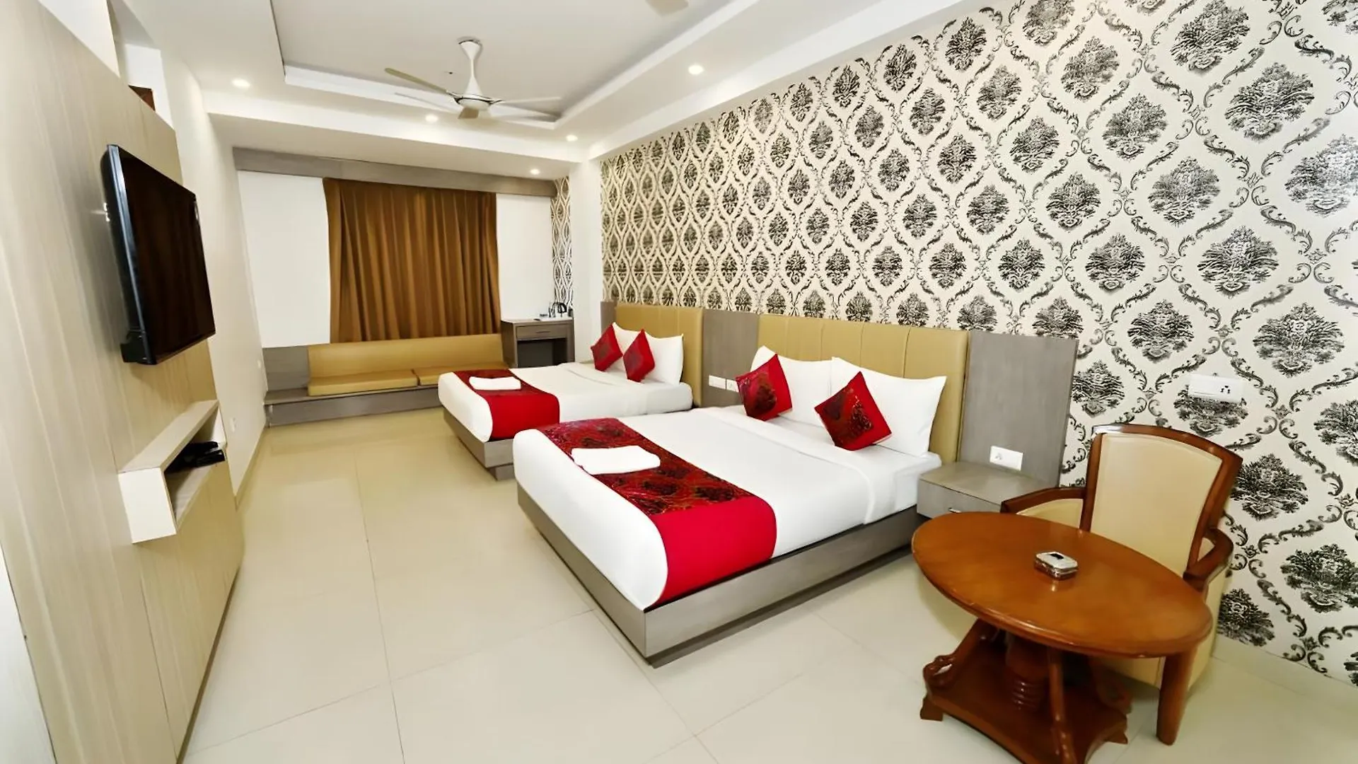 ****  Hotel Almaty International With Free Airport Transffer New Delhi India